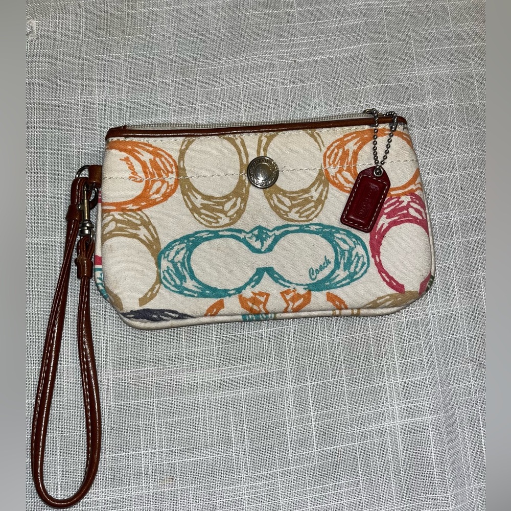Coach wristlet EUC